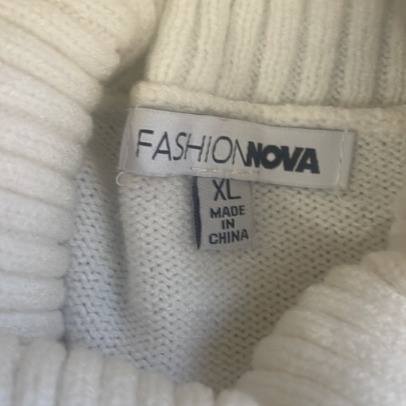 White Mid length white turtleneck sweater dress,Size XL - Picture 6 of 12